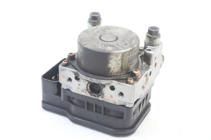 photo de BOMBA ABS PEUGEOT SATELIS 125 (2013 - 2018) - Primer plano técnico