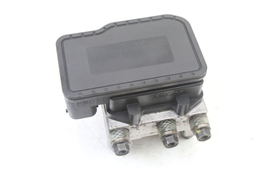 photo de BOMBA ABS PEUGEOT SATELIS 125 (2013 - 2018) - Estado de la superficie y material