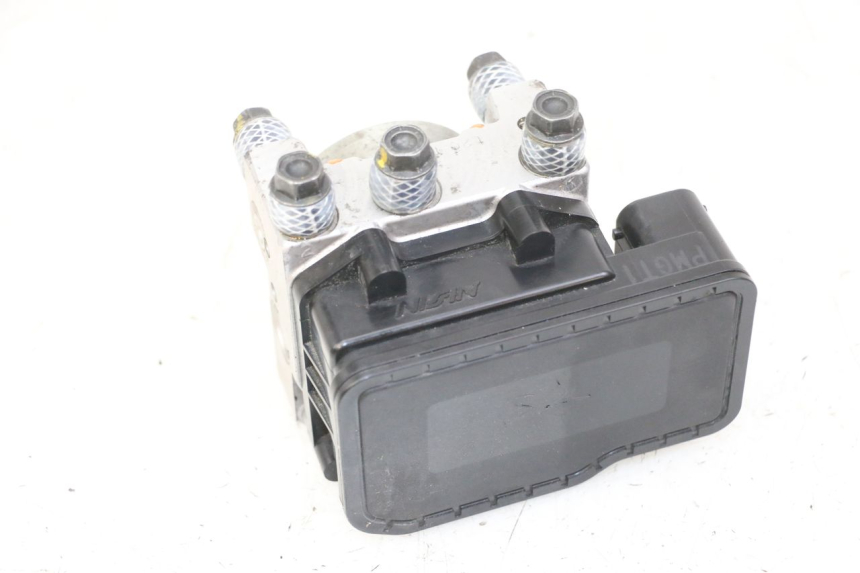 photo de BOMBA ABS PEUGEOT SATELIS 125 (2013 - 2018) - Detalles de los puntos de fijación