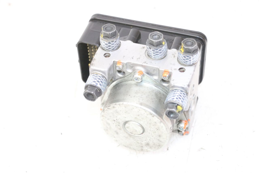 photo de BOMBA ABS PEUGEOT SATELIS 125 (2013 - 2018) - Estado de la superficie y material