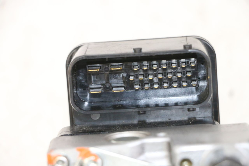 photo de BOMBA ABS PEUGEOT SATELIS 125 (2013 - 2018) - Recambio usado revisado