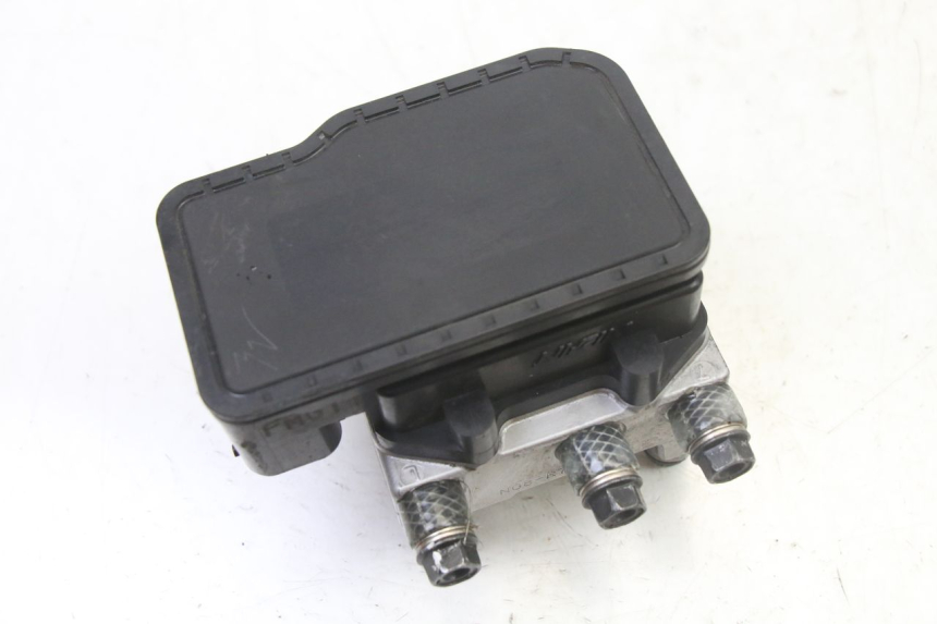 photo de BOMBA ABS PEUGEOT SATELIS 125 (2013 - 2018) - Estado de la superficie y material