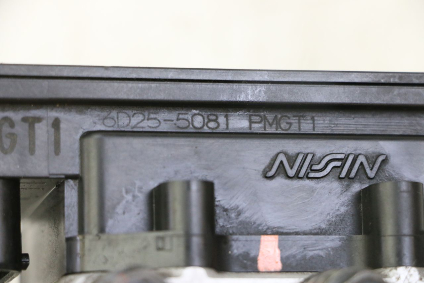 photo de BOMBA ABS PEUGEOT SATELIS 125 (2013 - 2018) - Otra perspectiva