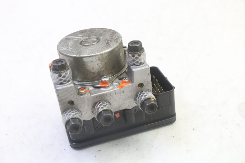 photo de BOMBA ABS PEUGEOT SATELIS 125 (2010 - 2012) - Otra perspectiva