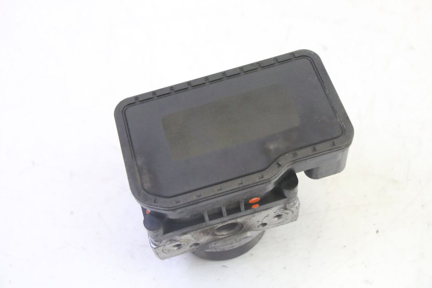 photo de BOMBA ABS PEUGEOT SATELIS 125 (2010 - 2012) - Detalles de los puntos de fijación