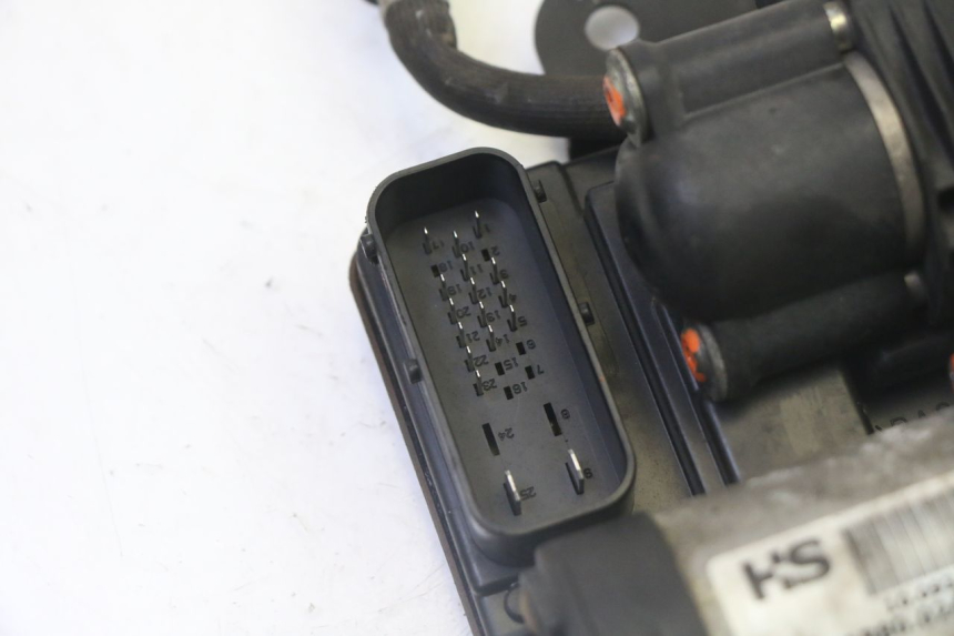 photo de BOMBA ABS PEUGEOT SATELIS 125 (2006 - 2009) - Zoom estado de uso