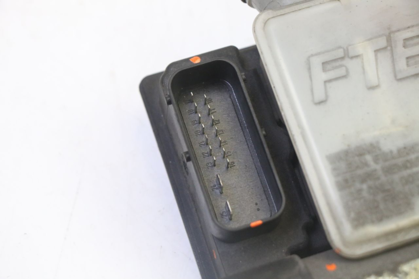 photo de BOMBA ABS PEUGEOT SATELIS 125 (2006 - 2009) - Detalle de la pieza