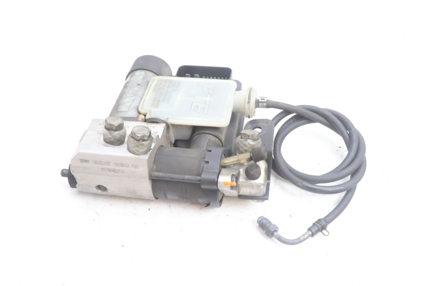 photo de BOMBA ABS PEUGEOT SATELIS 125 (2006 - 2009) - Primer plano técnico