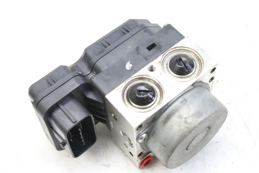 photo de BOMBA ABS MBK SKYCRUISER 125 (2010 - 2013) - Detalles de los puntos de fijación