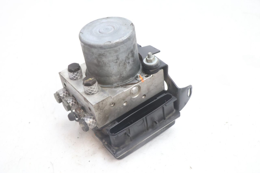 photo de BOMBA ABS CAN-AM SPYDER RS 1000 (2008 - 2012) - Primer plano técnico