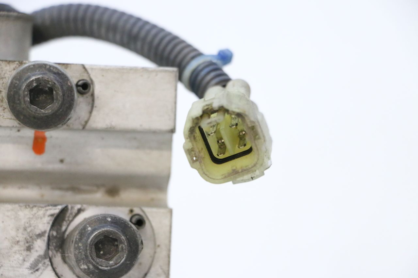 photo de BOMBA ABS YAMAHA TDM ABS 900 (2002 - 2014) - Marcados y referencias originales