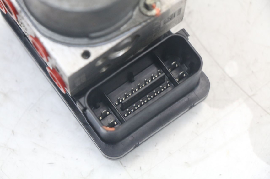 photo de BOMBA ABS KAWASAKI VERSYS ABS 650 (2015 - 2018) - Estado de la superficie y material