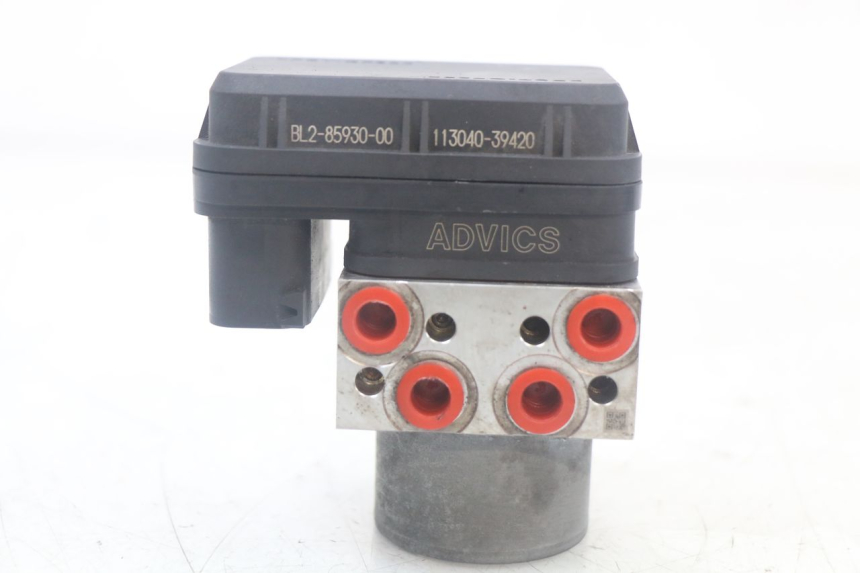 photo de BOMBA ABS YAMAHA XMAX X-MAX ABS 125 (2017 - 2020) - Zoom estado de uso