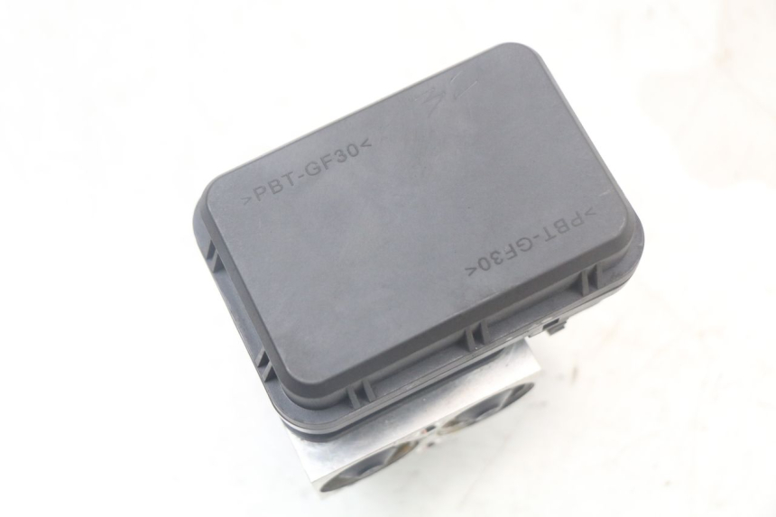 photo de BOMBA ABS YAMAHA XMAX X-MAX ABS 125 (2017 - 2020) - Estado de la superficie y material