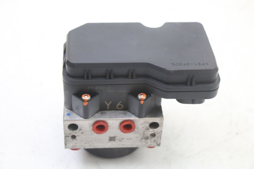photo de BOMBA ABS YAMAHA X-MAX XMAX ABS 250 (2010 - 2012) - Estado de la superficie y material