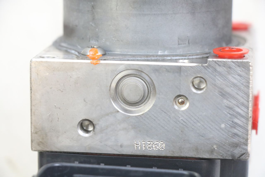 photo de BOMBA ABS YAMAHA X-MAX XMAX 125 (2010 - 2013) - Zoom estado de uso