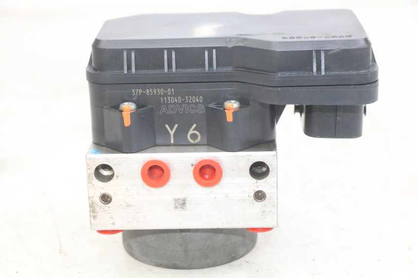 photo de BOMBA ABS YAMAHA X-MAX XMAX 125 (2010 - 2013) - Estado de la superficie y material