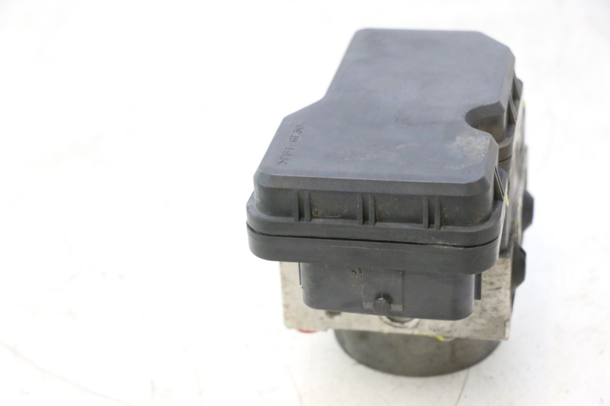 photo de BOMBA ABS YAMAHA X-MAX XMAX 125 (2010 - 2013) - Estado de la superficie y material