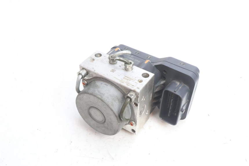 photo de BOMBA ABS YAMAHA X-MAX XMAX 125 (2010 - 2013) - Zoom estado de uso