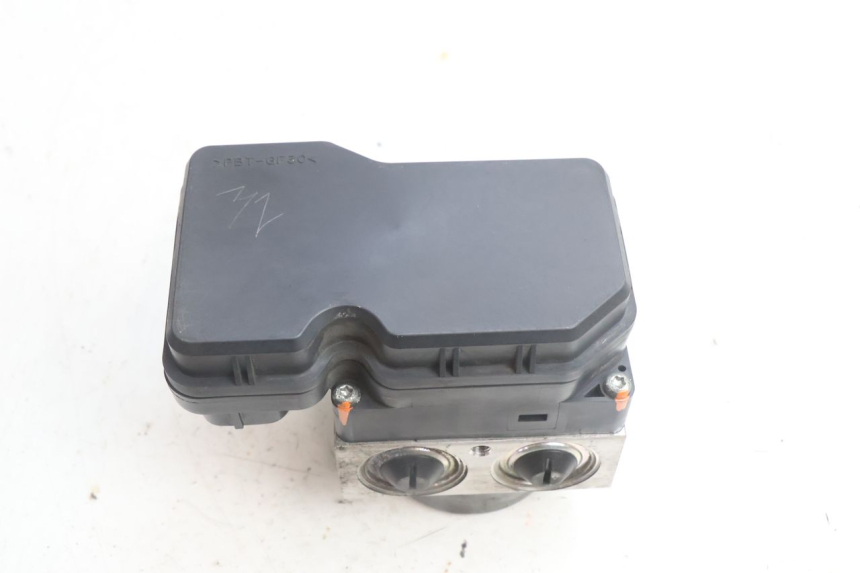 photo de BOMBA ABS YAMAHA X-MAX XMAX 125 (2010 - 2013) - Marcados y referencias originales