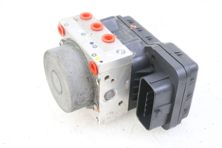 photo de BOMBA ABS YAMAHA XJ6 ABS 600 (2008 - 2016) - Estado de la superficie y material