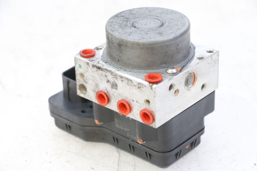 photo de BOMBA ABS YAMAHA XJ6 ABS 600 (2008 - 2016) - Estado de la superficie y material