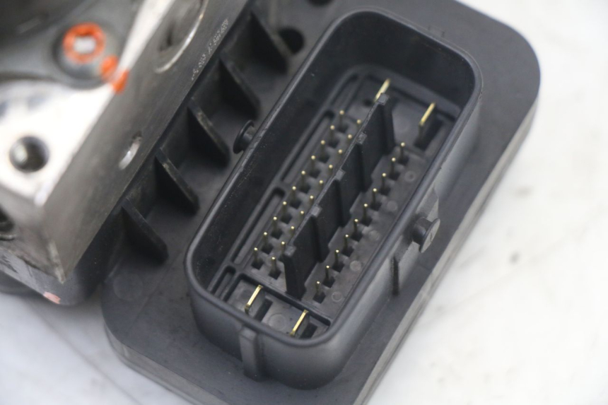 photo de BOMBA ABS YAMAHA X-MAX XMAX ABS 250 (2010 - 2014) - Vista general del producto