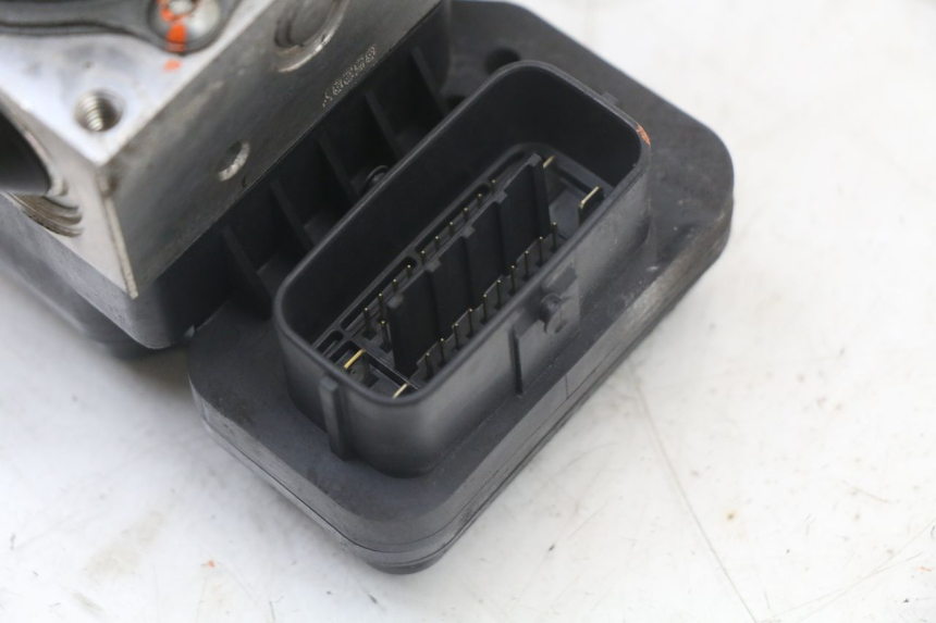 photo de BOMBA ABS YAMAHA XJ6 ABS 600 (2008 - 2016) - Zoom estado de uso