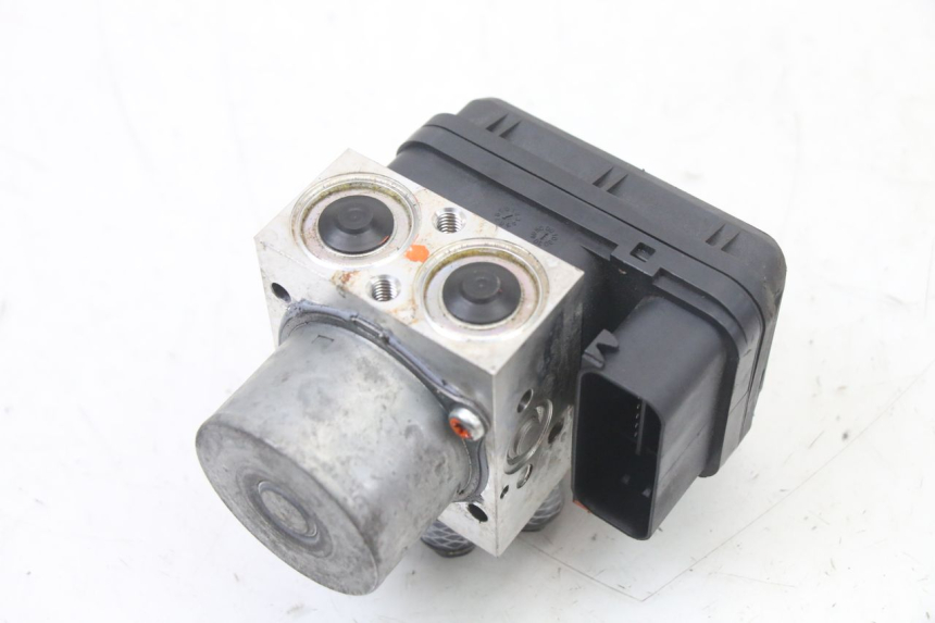 photo de BOMBA ABS YAMAHA YP T-MAX TMAX 530 (2017 - 2020) - Otra perspectiva