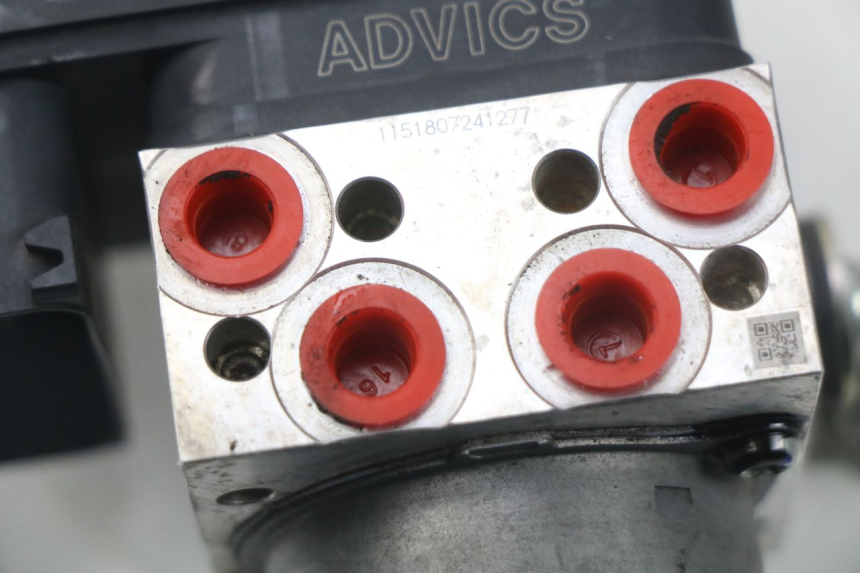 photo de BOMBA ABS YAMAHA YP T-MAX TMAX 530 (2017 - 2020) - Otra perspectiva