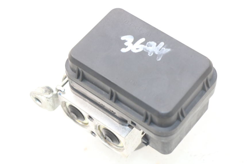 photo de BOMBA ABS YAMAHA YP T-MAX TMAX 530 (2017 - 2020) - Detalles de los puntos de fijación