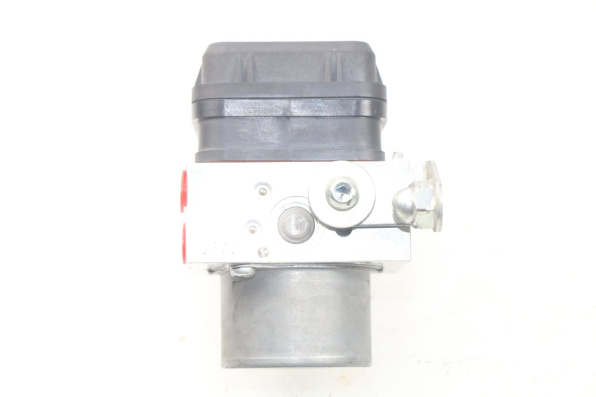 photo de BOMBA ABS YAMAHA YP T-MAX TMAX 530 (2017 - 2020) - Estado de la superficie y material