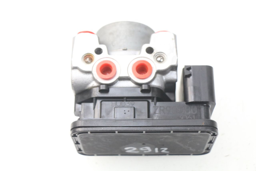 photo de BOMBA ABS KAWASAKI Z Z900 900 (2017 - 2019) - Otra perspectiva