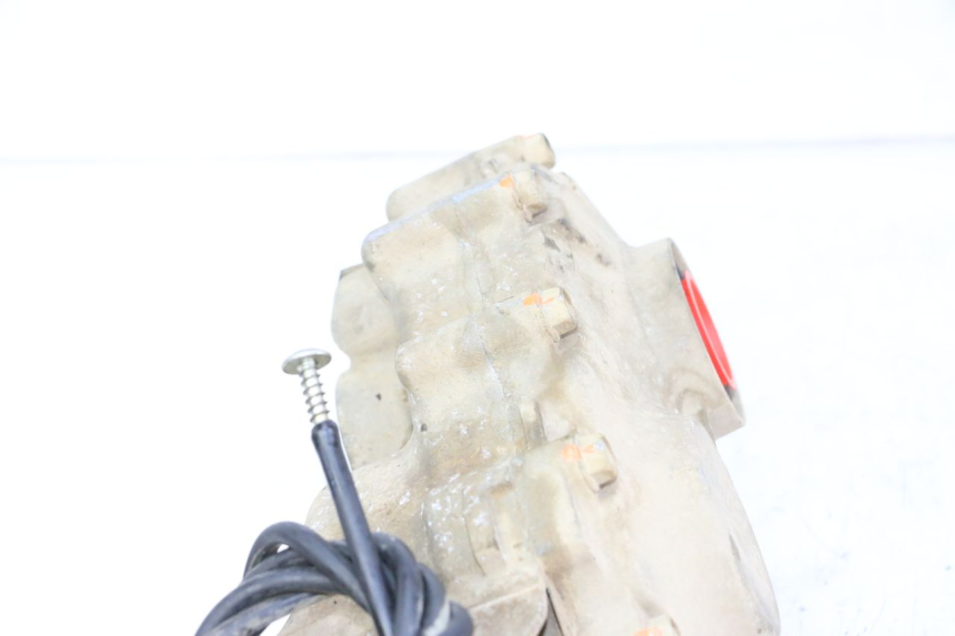 photo de EJE TRASERO YAMAHA YFM GRIZZLY 550 (2008 - 2015) - Detalles de los puntos de fijación