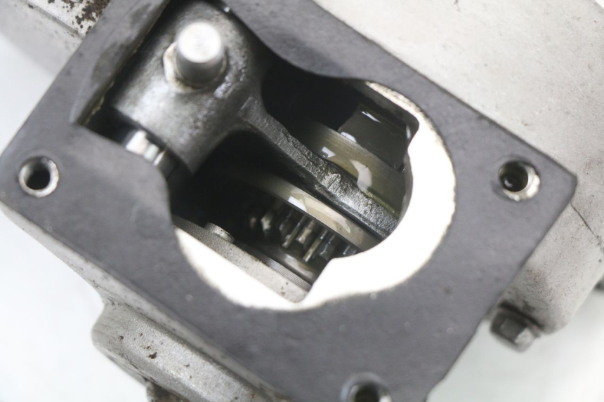 photo de EJE DELANTERO HYTRACK HY S 4X4 410 (2013 - 2016) - Detalles de los puntos de fijación