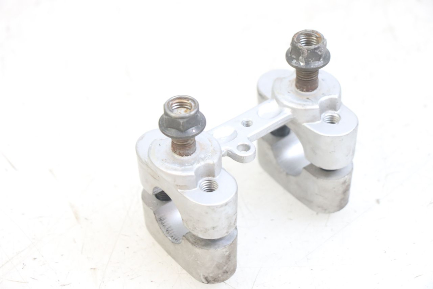 photo de SOPORTE DE MANILLAR YAMAHA BW'S BWS 125 (2010 - 2013) - Detalle de la pieza