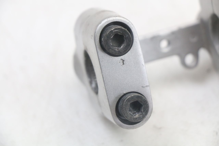 photo de SOPORTE DE MANILLAR YAMAHA BW'S BWS 125 (2010 - 2013) - Zoom estado de uso