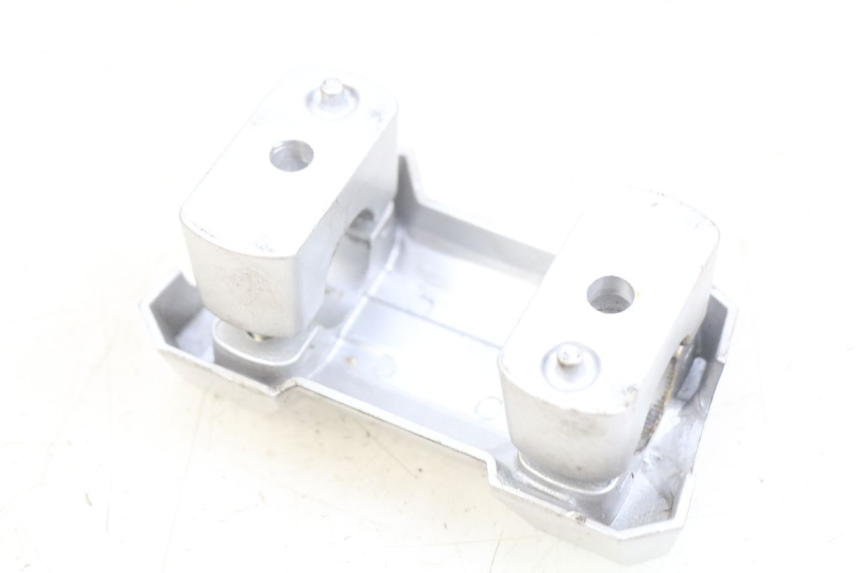 photo de SOPORTE DE MANILLAR SYM CROX 4T 50 (2016 - 2023) - Detalle de la pieza