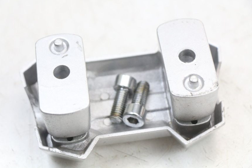 photo de SOPORTE DE MANILLAR SYM CROX 4T 50 (2016 - 2023) - Otra perspectiva