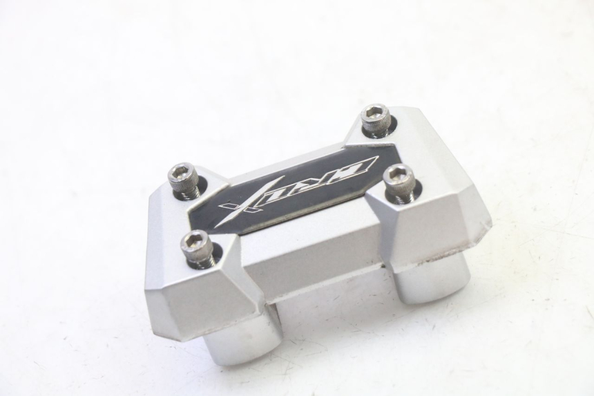 photo de SOPORTE DE MANILLAR SYM CROX 4T 50 (2016 - 2023) - Otra perspectiva