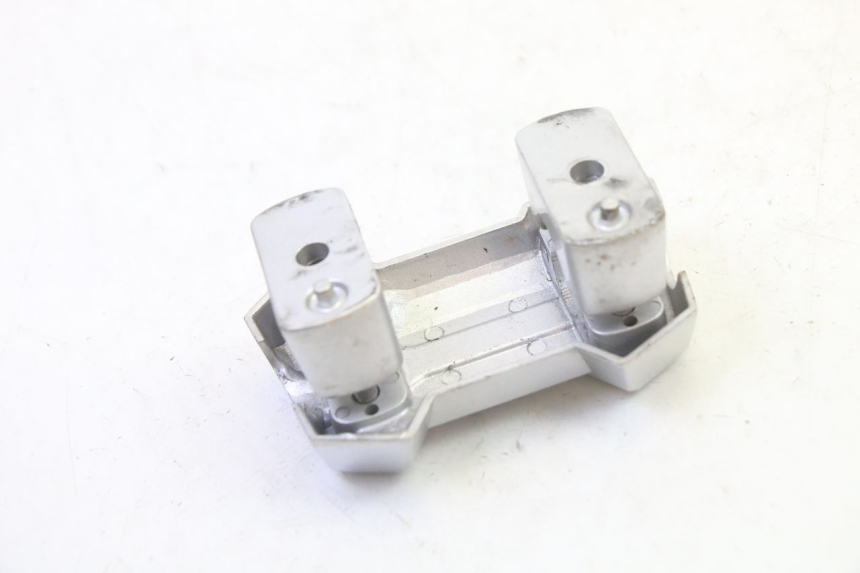 photo de SOPORTE DE MANILLAR SYM CROX 4T 50 (2016 - 2023) - Primer plano técnico