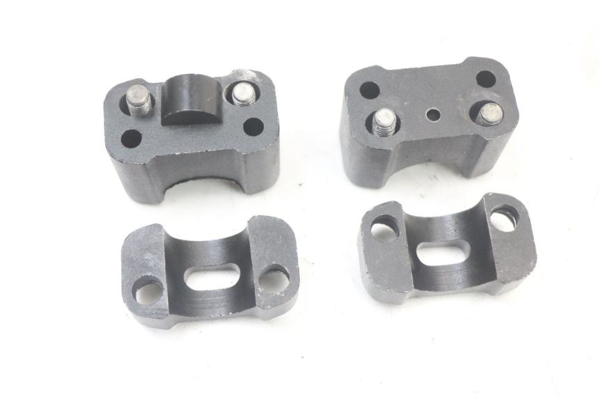 photo de TORRETAS MANILLAR DERBI SENDA SM DRD X-TREME 50 (2011 - 2017) - Primer plano técnico