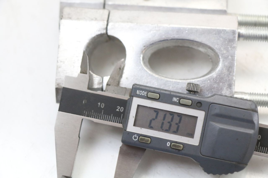 photo de SOPORTE DE MANILLAR CCR DIRT BIKE 125 - Primer plano técnico