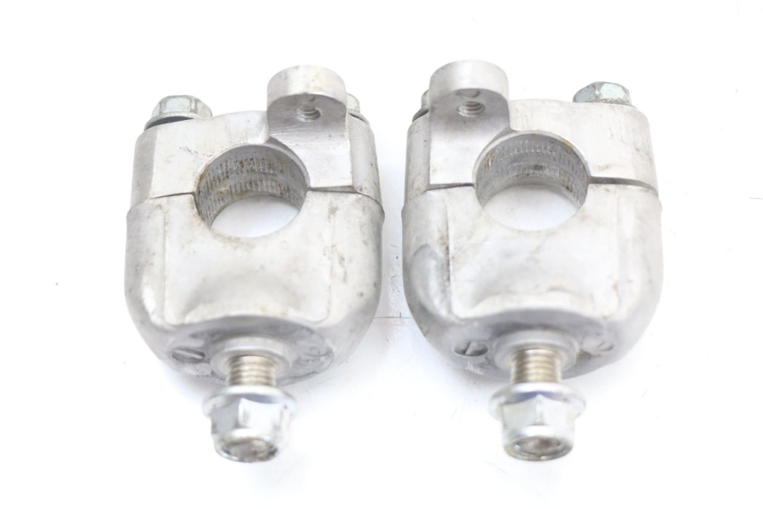 photo de TORRETAS MANILLAR HONDA FJS SILVER WING SILVERWING 400 (2005 - 2008) - Primer plano técnico