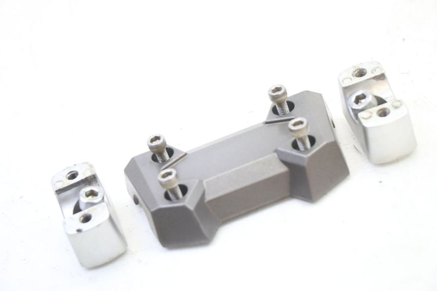 photo de SOPORTE DE MANILLAR SYM JET 14 4T 50 (2018 - 2022) - Detalle de la pieza