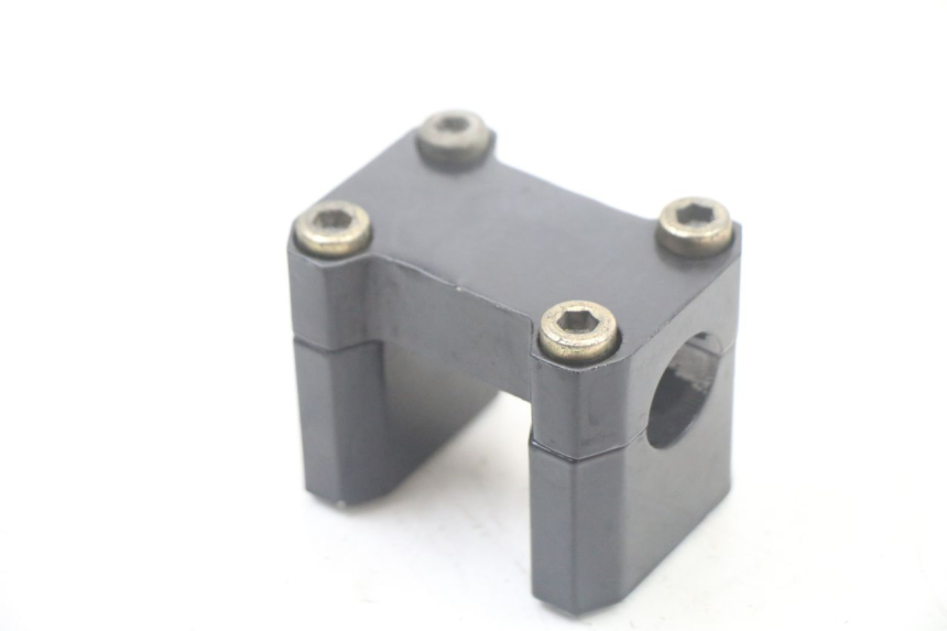 photo de SOPORTE DE MANILLAR LONCIN DIRT BIKE 125 - Zoom estado de uso