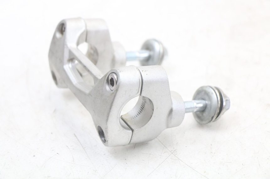 photo de TORRETAS MANILLAR MASAI SCRAMBLER SPORT 125 (2021 - 2025) - Otra perspectiva