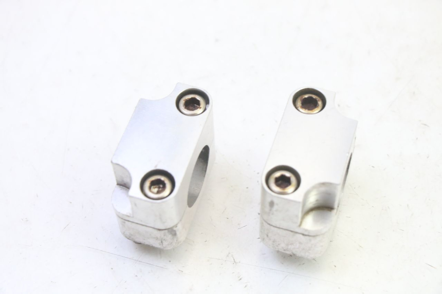 photo de TORRETAS MANILLAR RIEJU MRT 50 (2018 - 2021) - Otra perspectiva