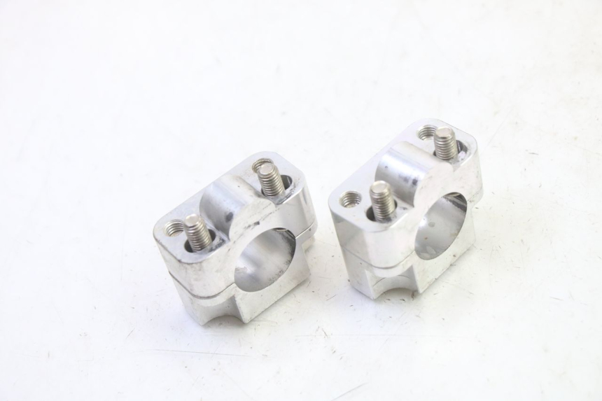 photo de TORRETAS MANILLAR RIEJU MRT 50 (2018 - 2021) - Primer plano técnico