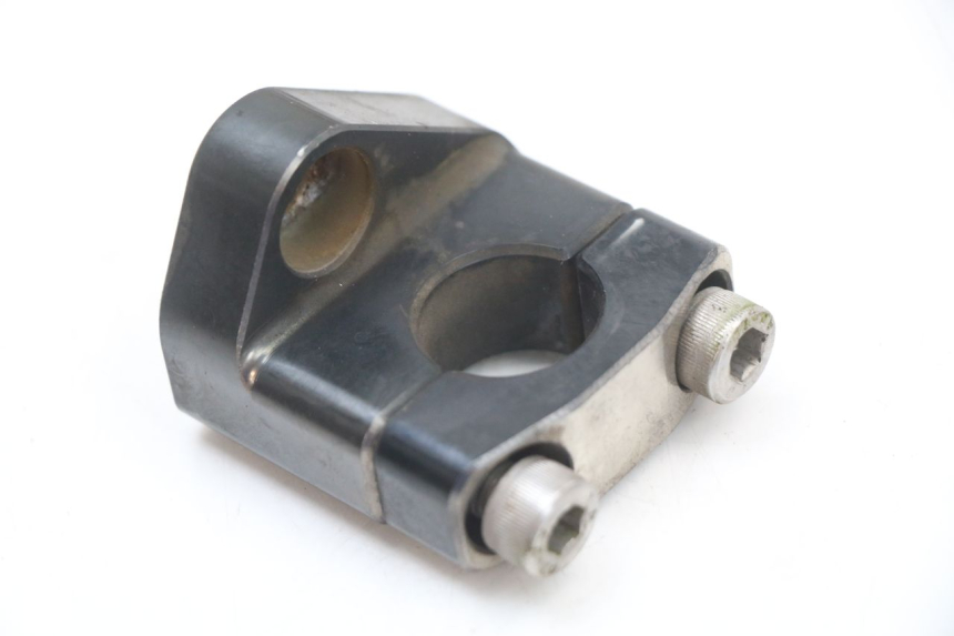 photo de TORRETAS MANILLAR ASTOR ORCAL 125 (2015 - 2017) - Primer plano técnico